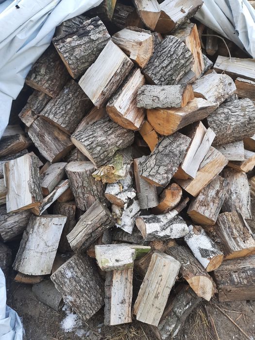 Drewno opałowe, suche, rąbane