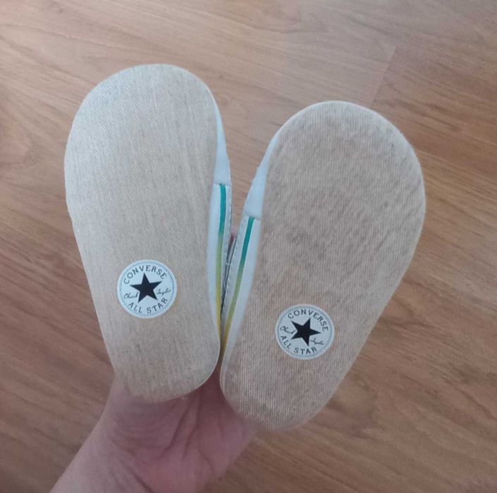 Niechodki Converse r. 19 + gratis