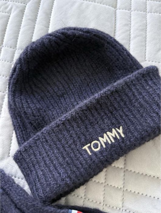 Набор tommy hilfiger шапка шарф