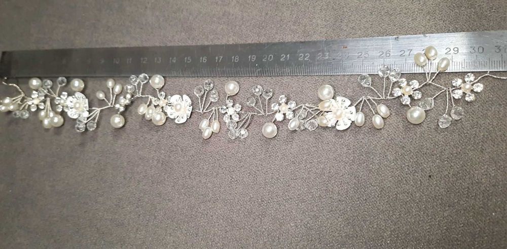 Дуже красивий весільний/ святковий віночок на голову метал+перлини