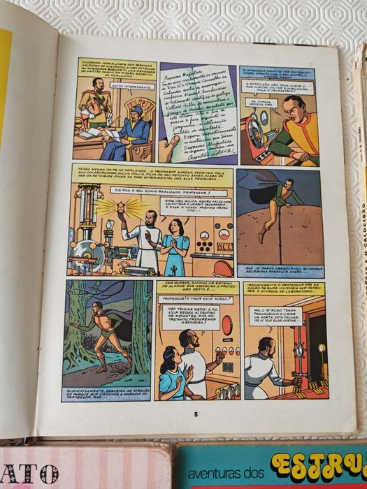 Livros de Banda Desenhada Smurfs (2), Astérix e Outros