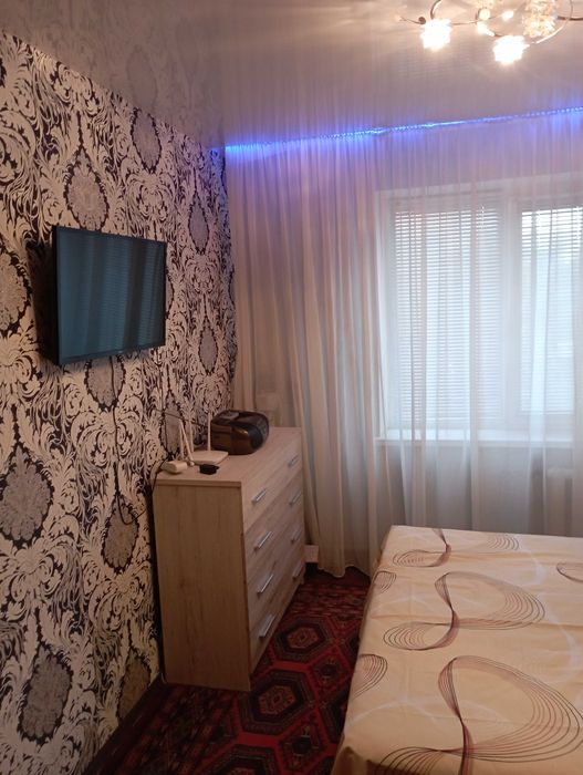 Здається подобово 2-х кімн.квартира у центрі