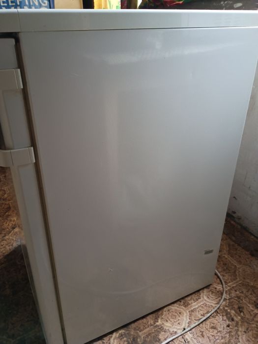 Продам бу морозильную камеру Electrolux