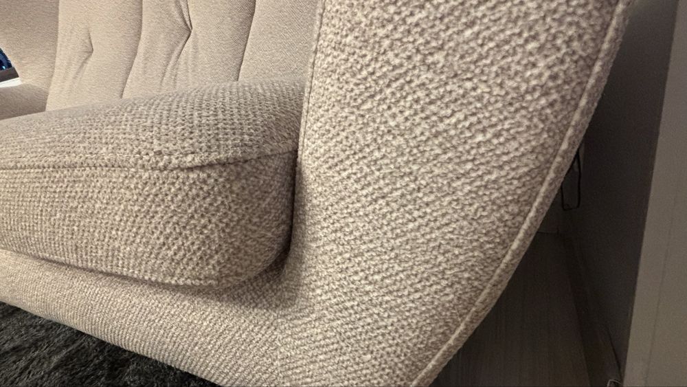 Sofa Uszak, fotel kremowe