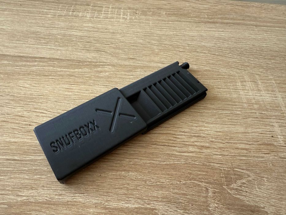 SnuffBox - schowek na tabakę, z rurką i podziałkami, Nie Royal Box