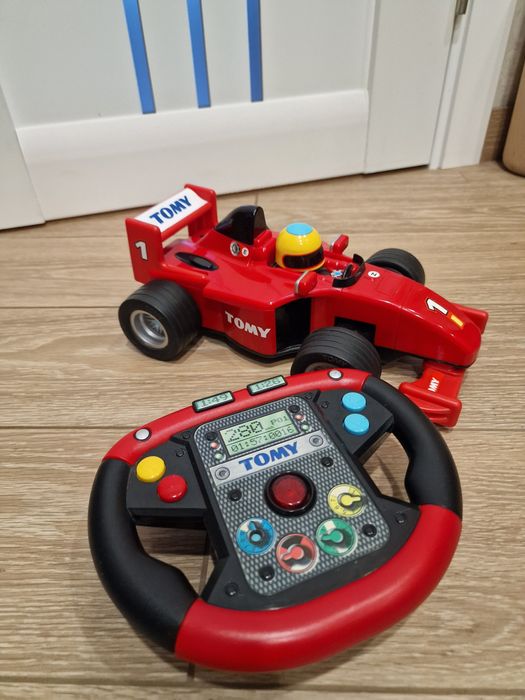 игрушечная гоночная радиоуправляемая  машина Tomy Formula 1