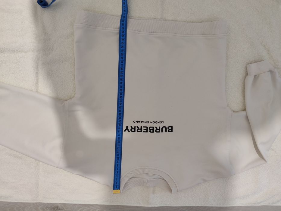 Продам кофтинку на дівчинку