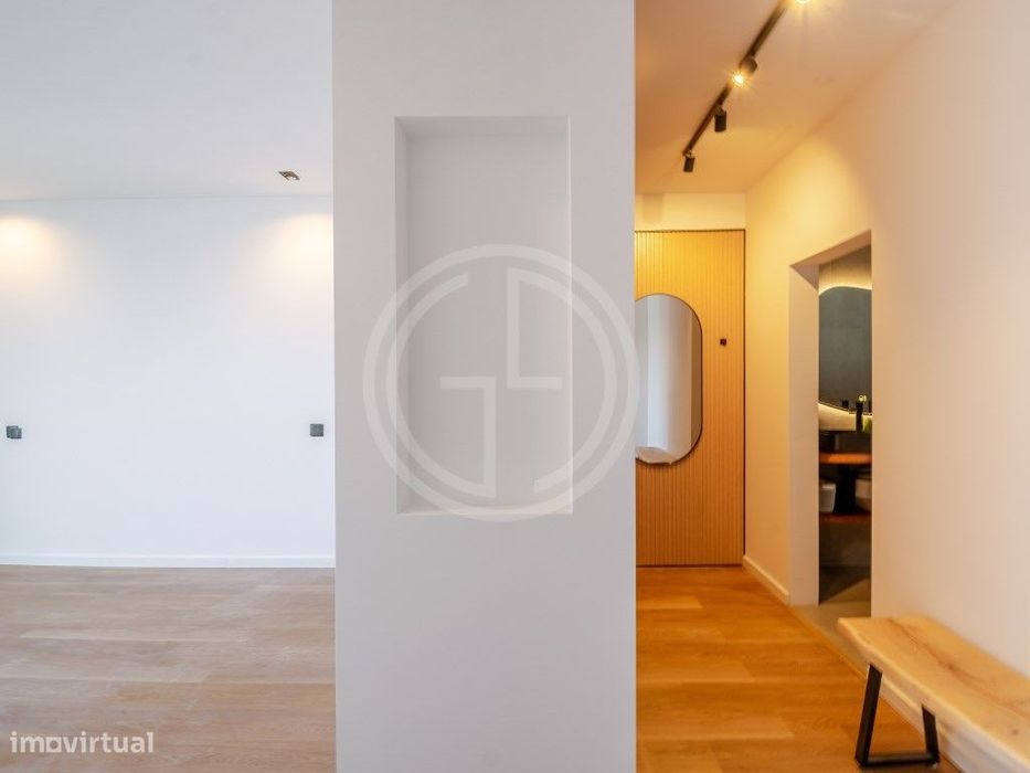 Apartamento T3 Renovado localizado em Loulé