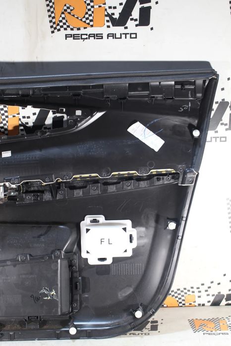 Forra porta / quartela frente esquerda NISSAN Qashqai II (J11)