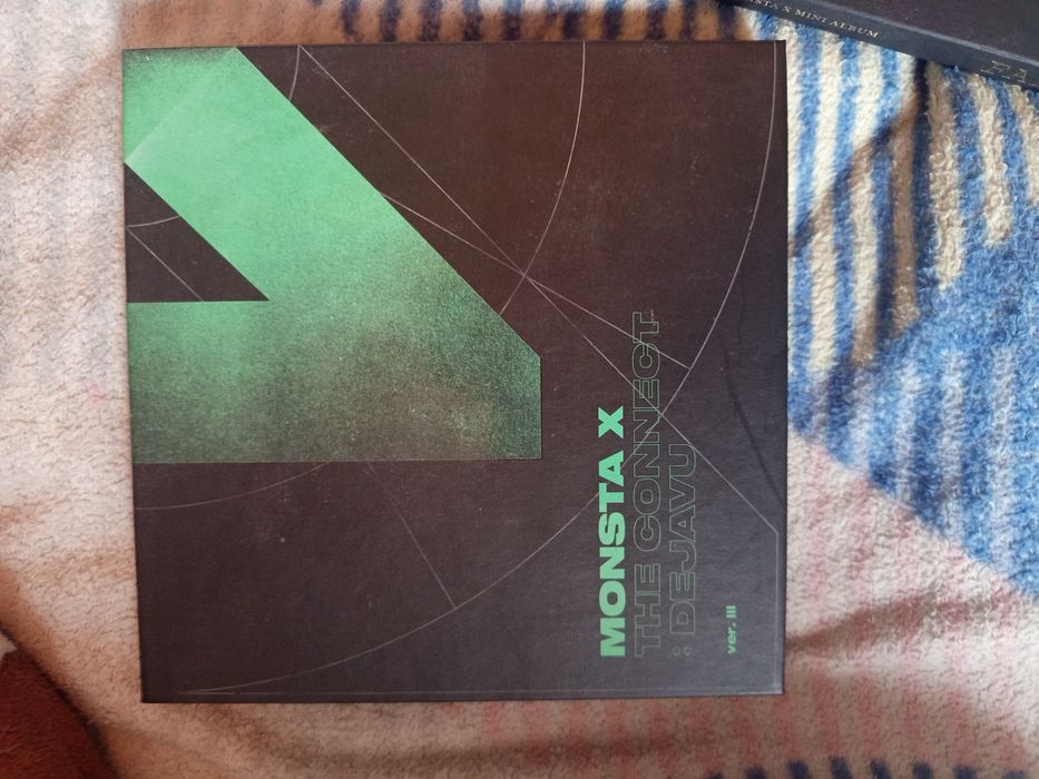 Albumy kpop- twice, BTS, monstax