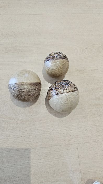 3 bolas decorativas