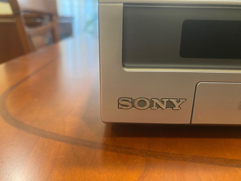 Leitor DVD SONY e 40 DVDs