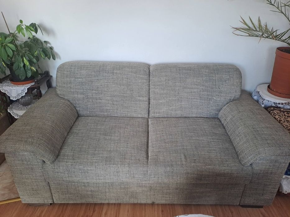 Sofa i dwa fotele