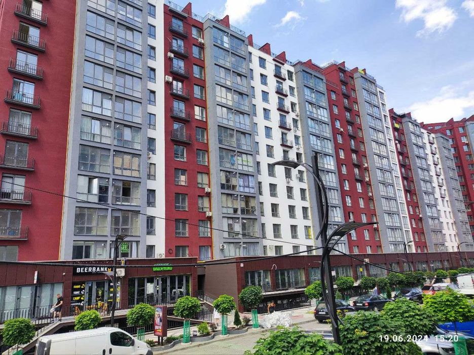 Велика 2-кімн 73,3 м²+кухня-вітальня|Центр,Княгинин Паркінг