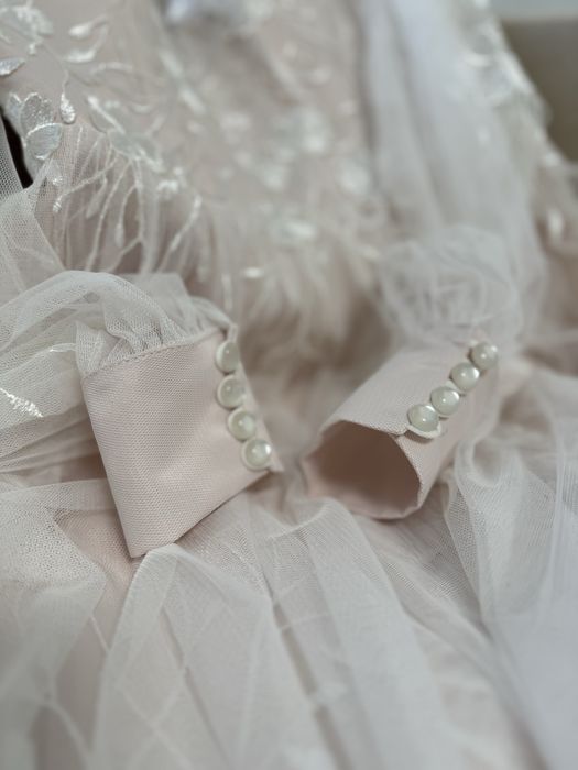 Весільна сукня ніжна та вишукана/ wedding dress