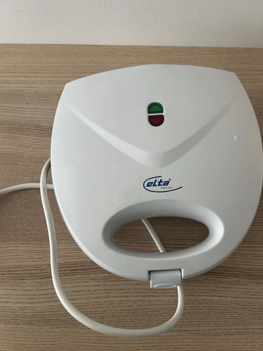 Tostadeira a funcionar perfeitamente