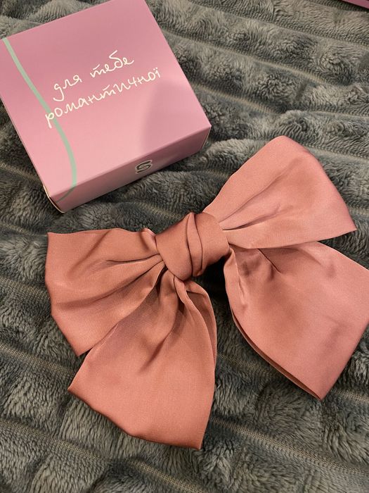 Атласний рожевий