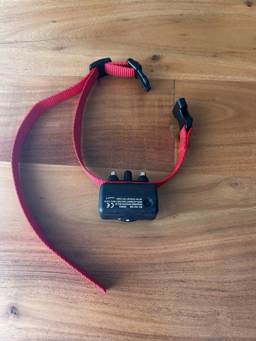 Coleira de controlo de latido