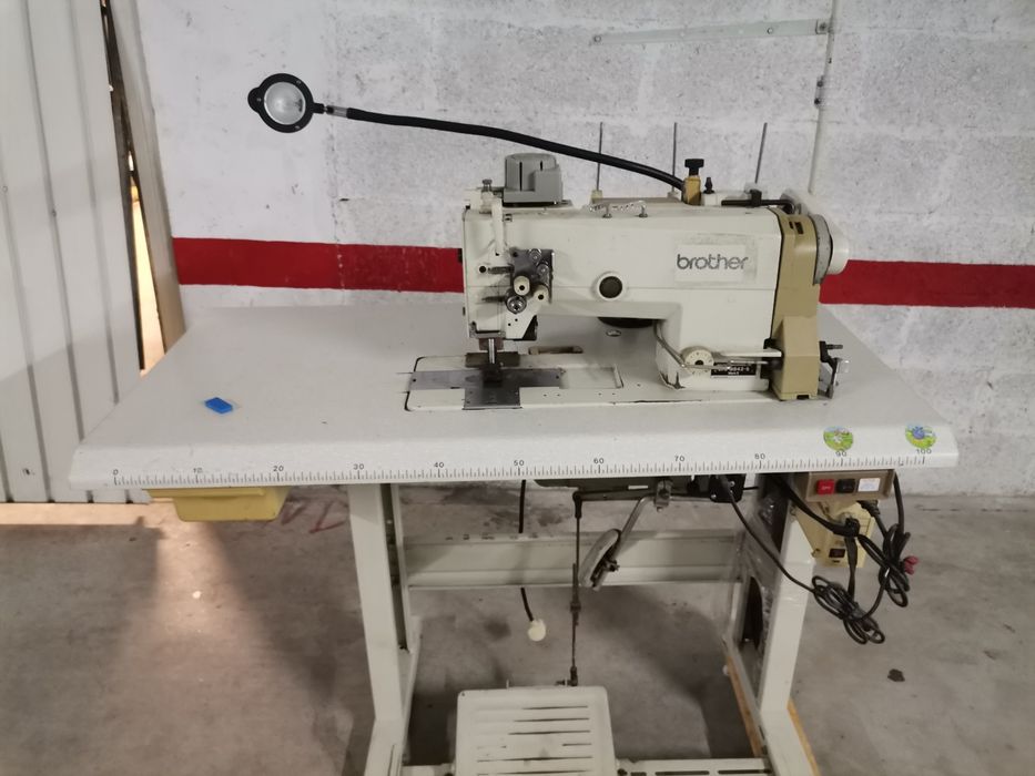 Máquina de custura brother LT2-B842-5
