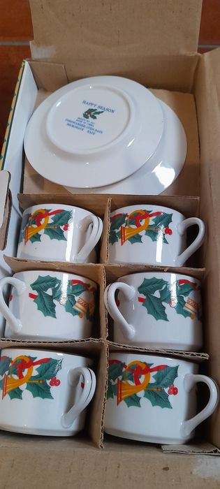 12 chávenas de café natal novas