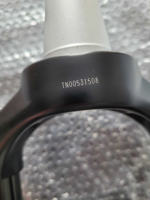SR Suntour Mobie 35 ,120mm, 29"disc Boost, 2CR, 1,8