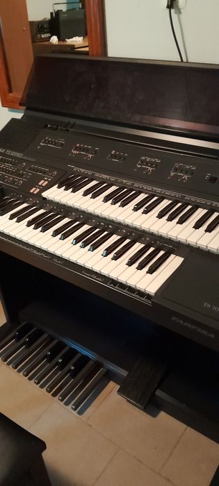 Organy farfisa 700 produkcji włoskiej