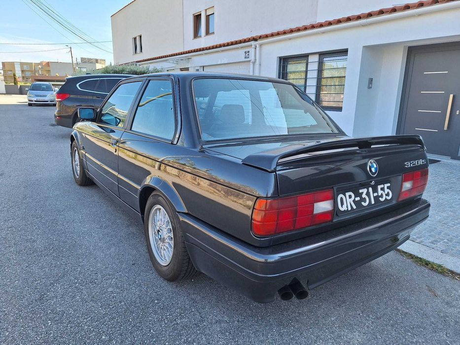 BMW 320 is 2 Portas
