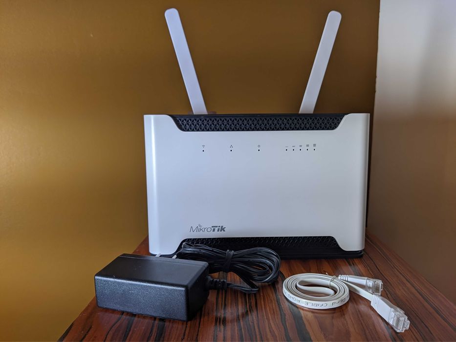 Router MikroTik Chateau LTE12 (600Mb/s), karta SIM, eSIM, bez simlocka, RouterOS 7.x Gwarancja, FV