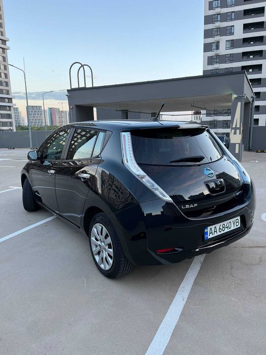 Продам Nissan Leaf 2013