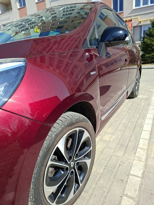 RENAULT Megane Scenic
