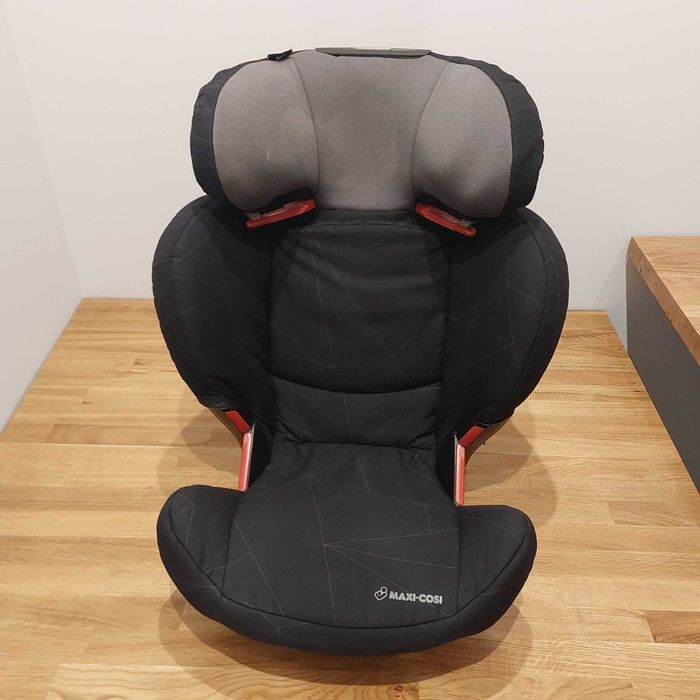 Sprzedam fotelik samochodowy Maxi Cosi 15-36 kg