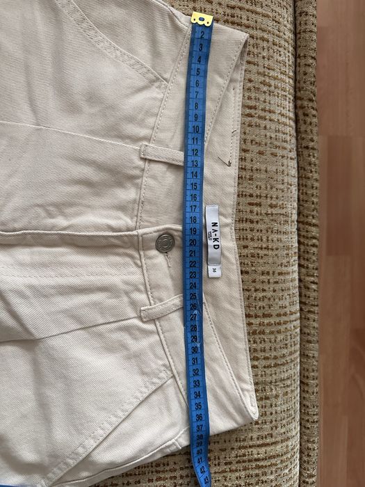 Джинси бежевого молочного кольору na-kd 36 розмір, S розмір