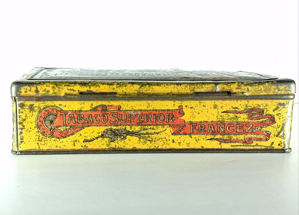 Lata antiga Companhia de Tabacos de Portugal