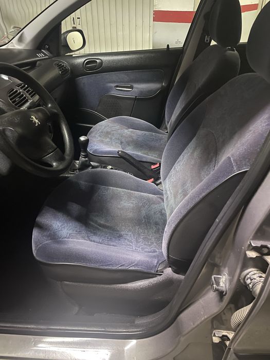 Peugeot 11 gasolina poucos klm