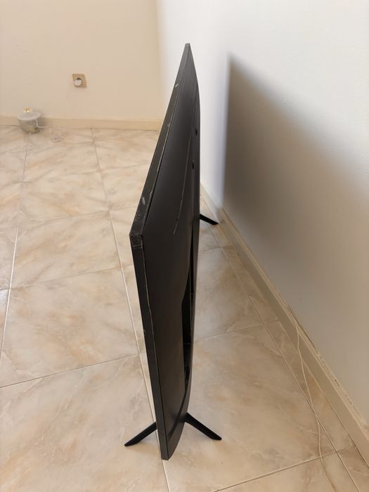 Tv 50” avariada.