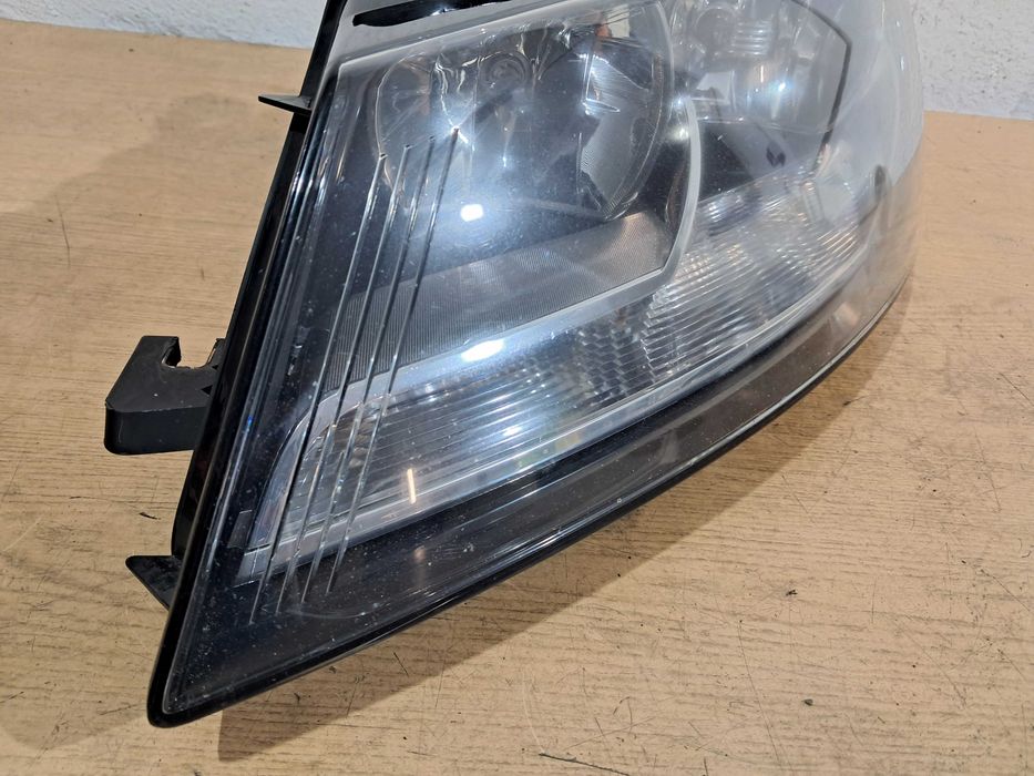 Lampa lempy reflektor przód przedni prawy + lewy AUDI A3 8P Lift UK