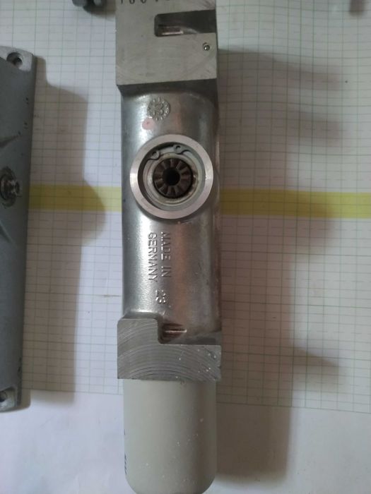 продам дверной доводчик не китай