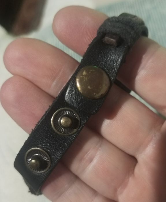 Кожаный браслет напульсник