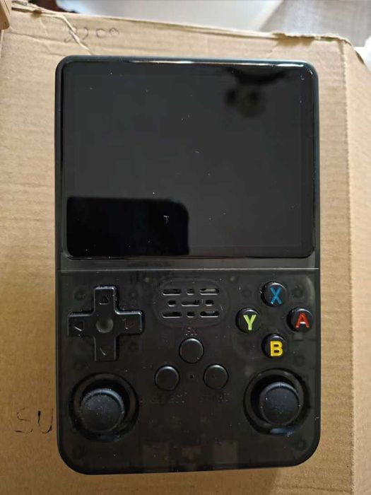 Przenośna Konsola Retro R36S – 15000 gier, 64GB, idealna na prezent