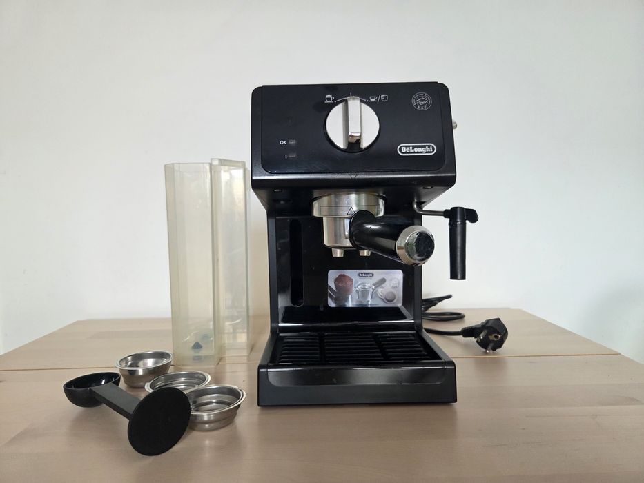 Ekspres ciśnieniowy, kolbowy, DeLonghi ECP 31.21, czarny