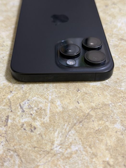 IPhone 15 Pro Max 256gb E-sim Neverlock Акб 87%