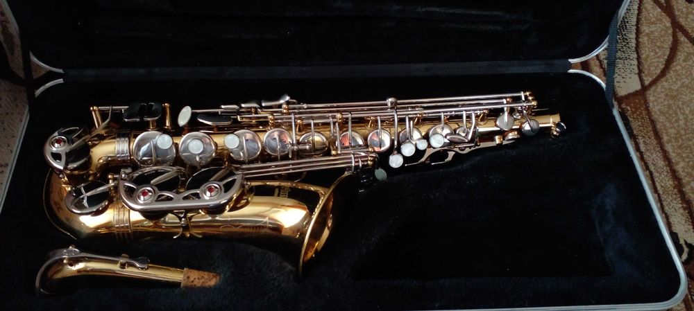 Саксофон Selmer AS500