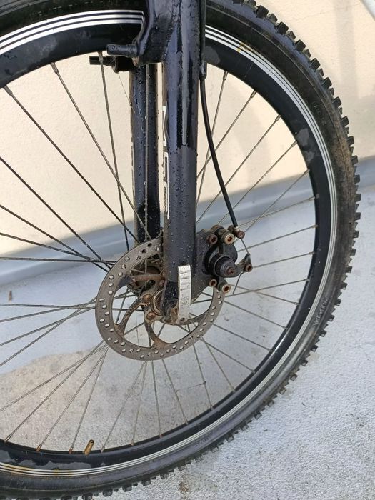 Bicicleta roda 26 com travão de disco