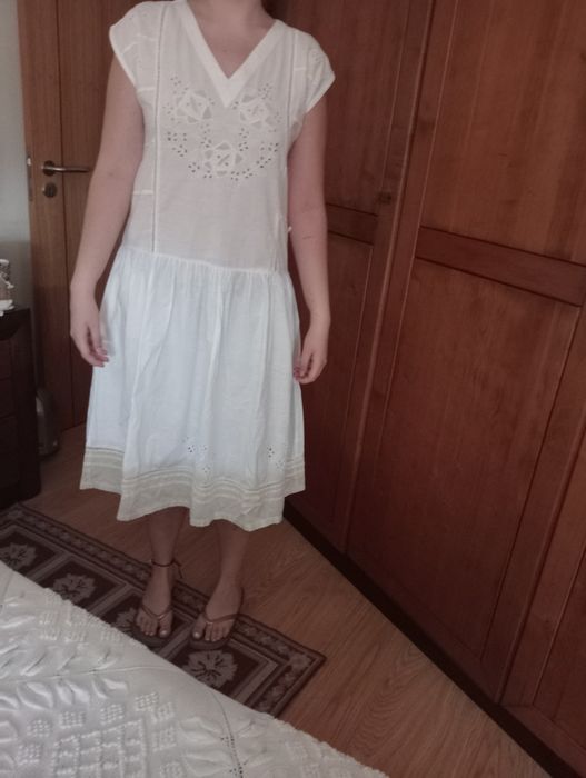 Vestido branco em algodão bordado tamanho M