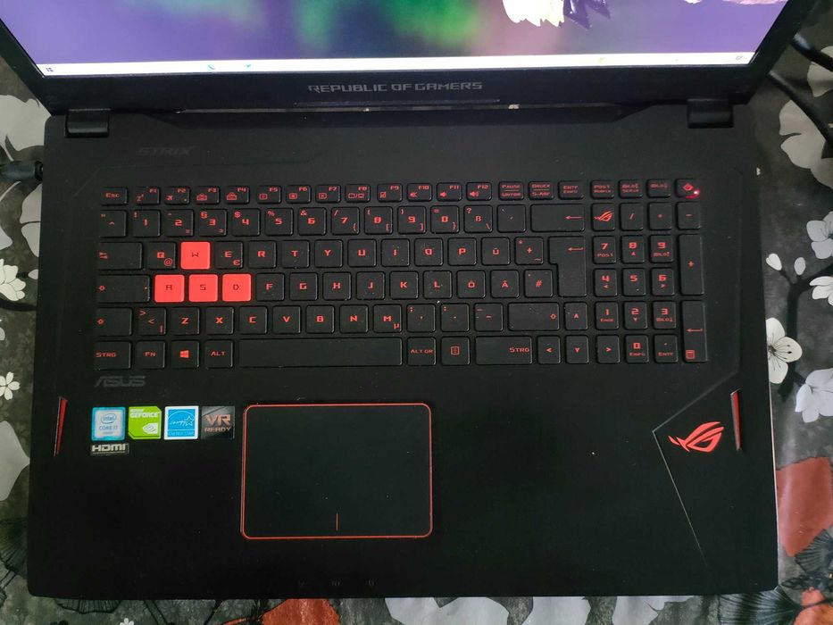 Laptop gamingowy Asus