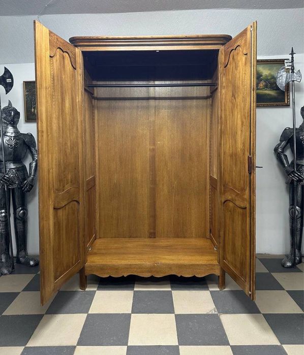 Шафа дубова платтяна дерево шкаф мебель шафи б у 4146