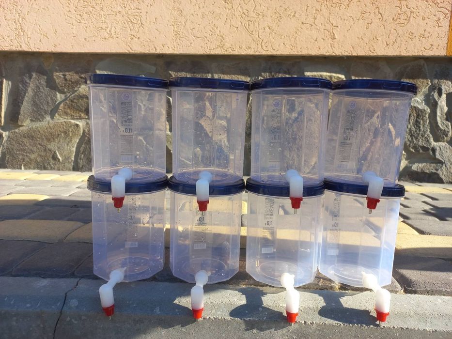 Поїлки для кроликів гризунів