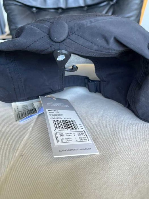 Adidas czapka z daszkiem