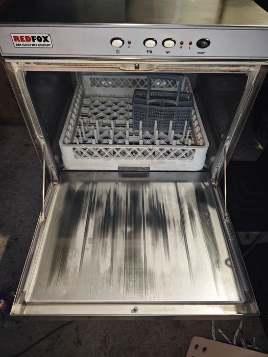 Zmywarka wyparzarka Redfox profesjonalna.