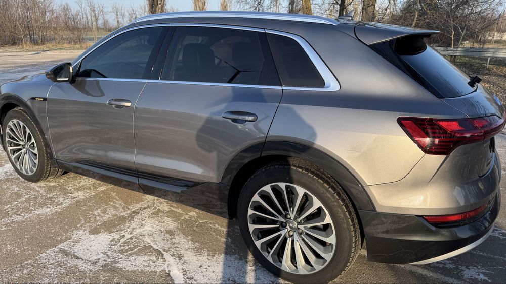 Audi Etron 55 2019 максимальна